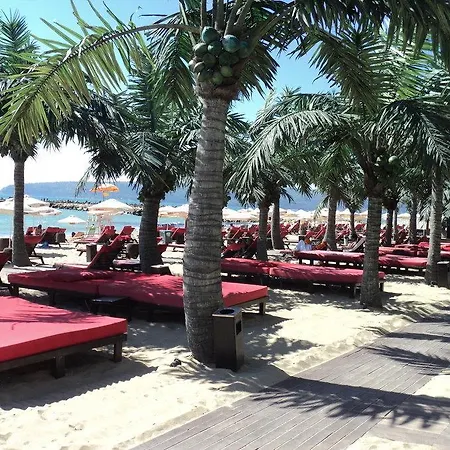 ホステル Rayska Yabalka ヴァルナ