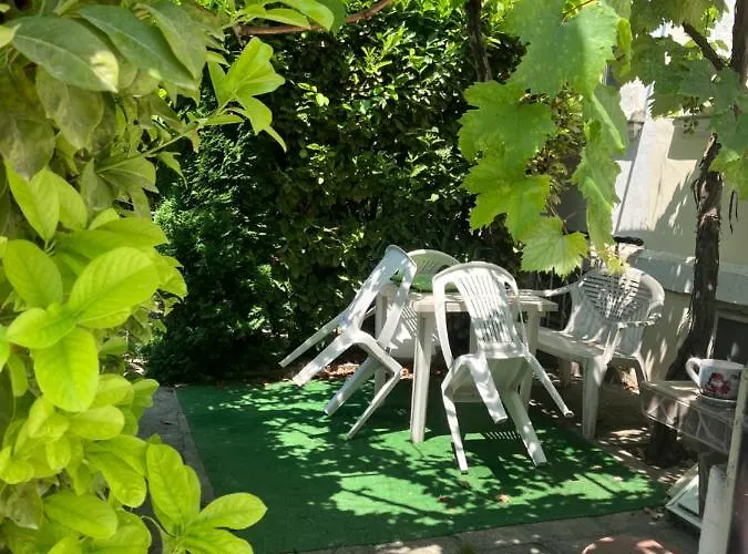 Хостел Rayska Yabalka *