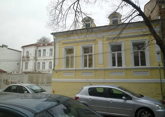 Хостел Rayska Yabalka Варна