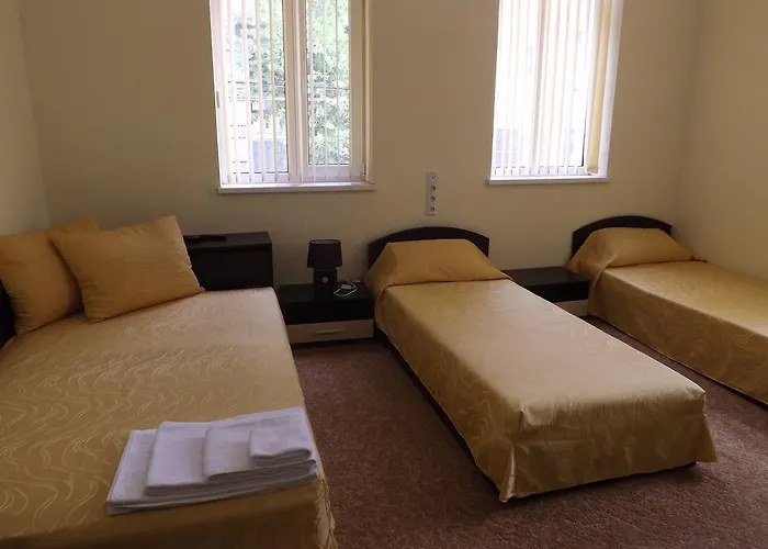 Rayska Yabalka Хостел *