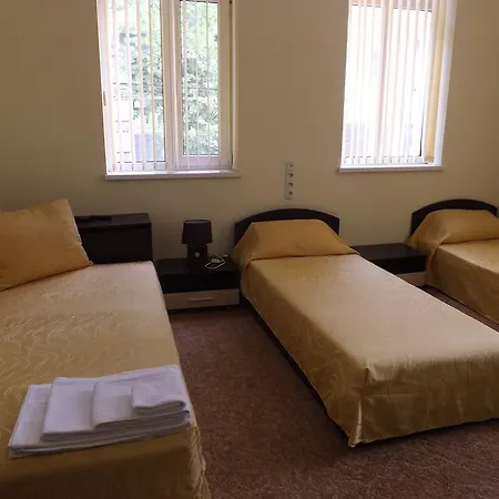 Rayska Yabalka Хостел *